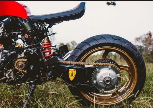 Moto Honda CB600F phong cach Ferrari sieu an tuong-Hinh-7